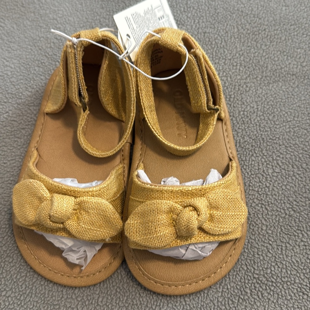 Lot of 5 girls shoes from Old Navy 18-24 months.  3 pair are new. - Picture 2 of 14